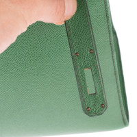 Hermès Umhängetasche aus Leder in Grün