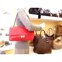 Chanel Classic Flap Bag in Pelle verniciata in Rosso