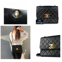 Chanel Flap Bag in Pelle in Nero