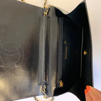 Chanel Shoulder bag Patent leather in Black