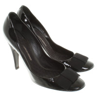 Giorgio Armani Lackpumps in Schwarz