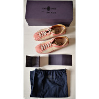 Prada Sneakers aus Lackleder in Rosa / Pink