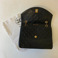 Chanel Flap Bag aus Leder in Schwarz