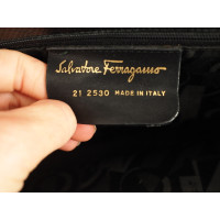 Salvatore Ferragamo Shopper aus Leder in Schwarz