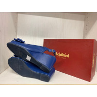 Baldinini Sandalen aus Leder in Blau