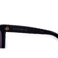 Linda Farrow Sonnenbrille aus Leder in Schwarz