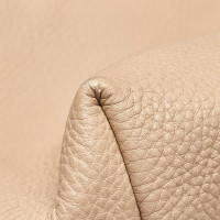 Prada Sac fourre-tout en Cuir en Beige