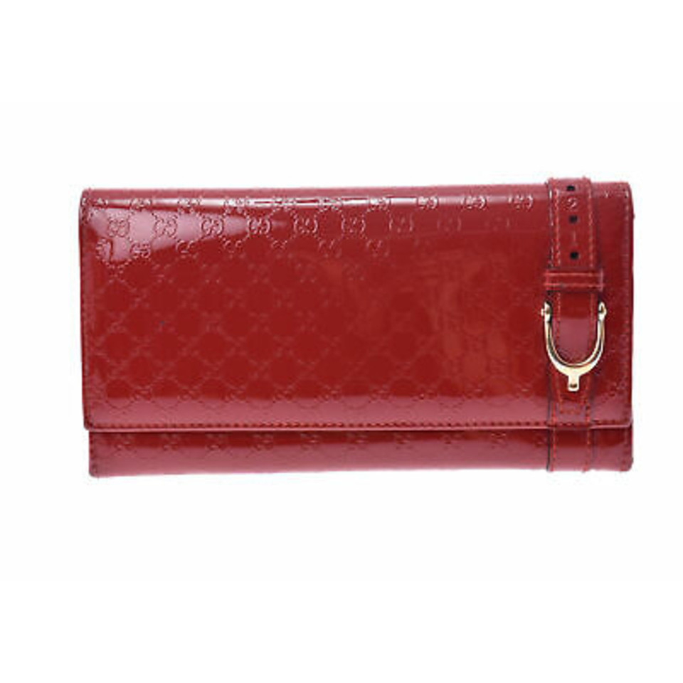 Gucci Täschchen/Portemonnaie aus Lackleder in Rot