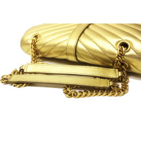 Yves Saint Laurent Shopper aus Leder in Gold