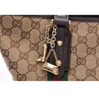 Gucci Handtasche aus Canvas in Braun