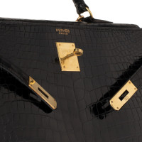 Hermès Kelly Bag 35 in Pelle in Nero
