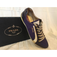 Prada Chaussures de sport en Cuir verni en Violet