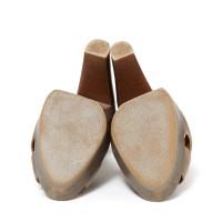 Hermès Sandalen aus Leder in Taupe
