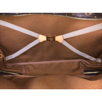 Louis Vuitton Sac Chasse in Marrone