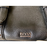 Hugo Boss Handtasche aus Leder in Schwarz