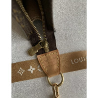 Louis Vuitton Pochette Mini Leer in Bruin