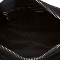 Fendi Handtasche aus Wildleder in Schwarz
