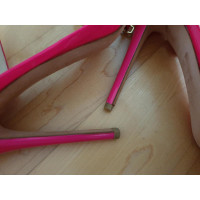 Alexander McQueen Sandals Patent leather in Pink