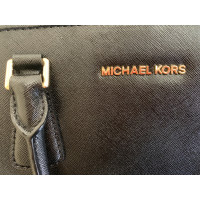 Michael Kors Handtasche aus Leder in Schwarz