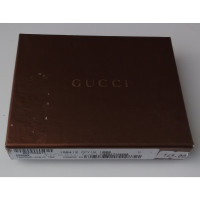 Gucci Täschchen/Portemonnaie aus Leder in Grau
