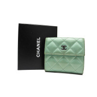 Chanel Täschchen/Portemonnaie aus Leder in Türkis