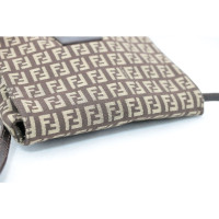 Fendi Schoudertas Canvas in Bruin