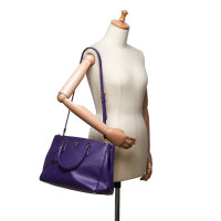 Prada Shoulder bag Leather in Violet