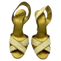 Salvatore Ferragamo Sandalen aus Leder in Gold
