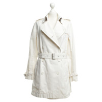 Burberry Trenchcoat in Cremeweiß