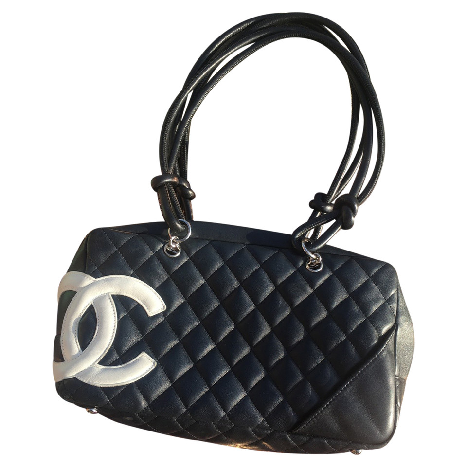 Chanel Borsa a tracolla in Pelle