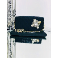 Chanel Handtasche aus Jersey in Schwarz