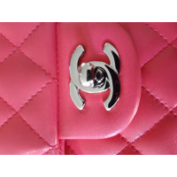 Chanel Flap Bag aus Leder in Fuchsia