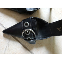 Prada Pumps/Peeptoes Leer in Zwart