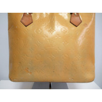 Louis Vuitton Reade Patent leather in Yellow