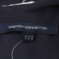 French Connection Kleid in Dunkelblau/Weiß