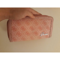 Guess Täschchen/Portemonnaie in Rosa / Pink