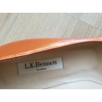L.K. Bennett Pumps/Peeptoes aus Leder in Orange