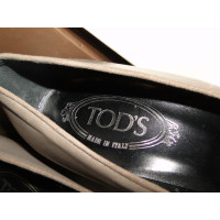 Tod's Pumps/Peeptoes aus Leder in Grau