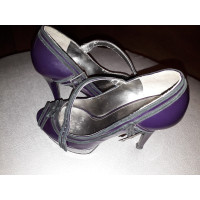 Guess Pumps/Peeptoes Patent leather in Violet