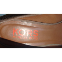 Michael Kors Chaussures compensées en Daim en Marron