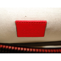 Gucci Dionysus Shoulder Bag aus Leder in Rot