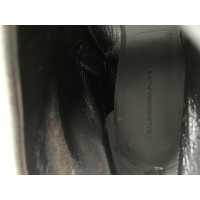 Balenciaga Pumps/Peeptoes aus Leder in Schwarz