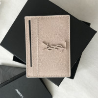 Yves Saint Laurent Bag/Purse Leather in Pink
