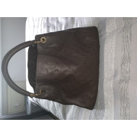 Louis Vuitton Artsy Leather in Brown