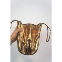 Gretchen Handtasche aus Lackleder in Gold