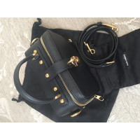 Dolce & Gabbana Handtasche aus Leder in Schwarz