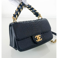 Chanel Flap Bag in Pelle in Blu