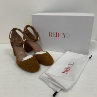 Red (V) Sandalen aus Wildleder in Braun