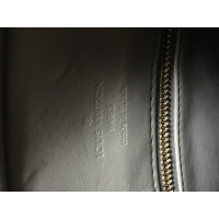 Louis Vuitton Houston Patent leather in Black