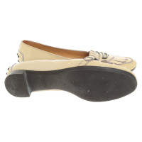 Tod's Slippers/Ballerina's Lakleer in Beige